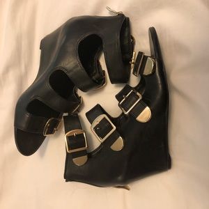 BCBGeneration Black Wedge sandals-size 6.5